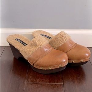 Women’s size 9 Coconuts Clogs